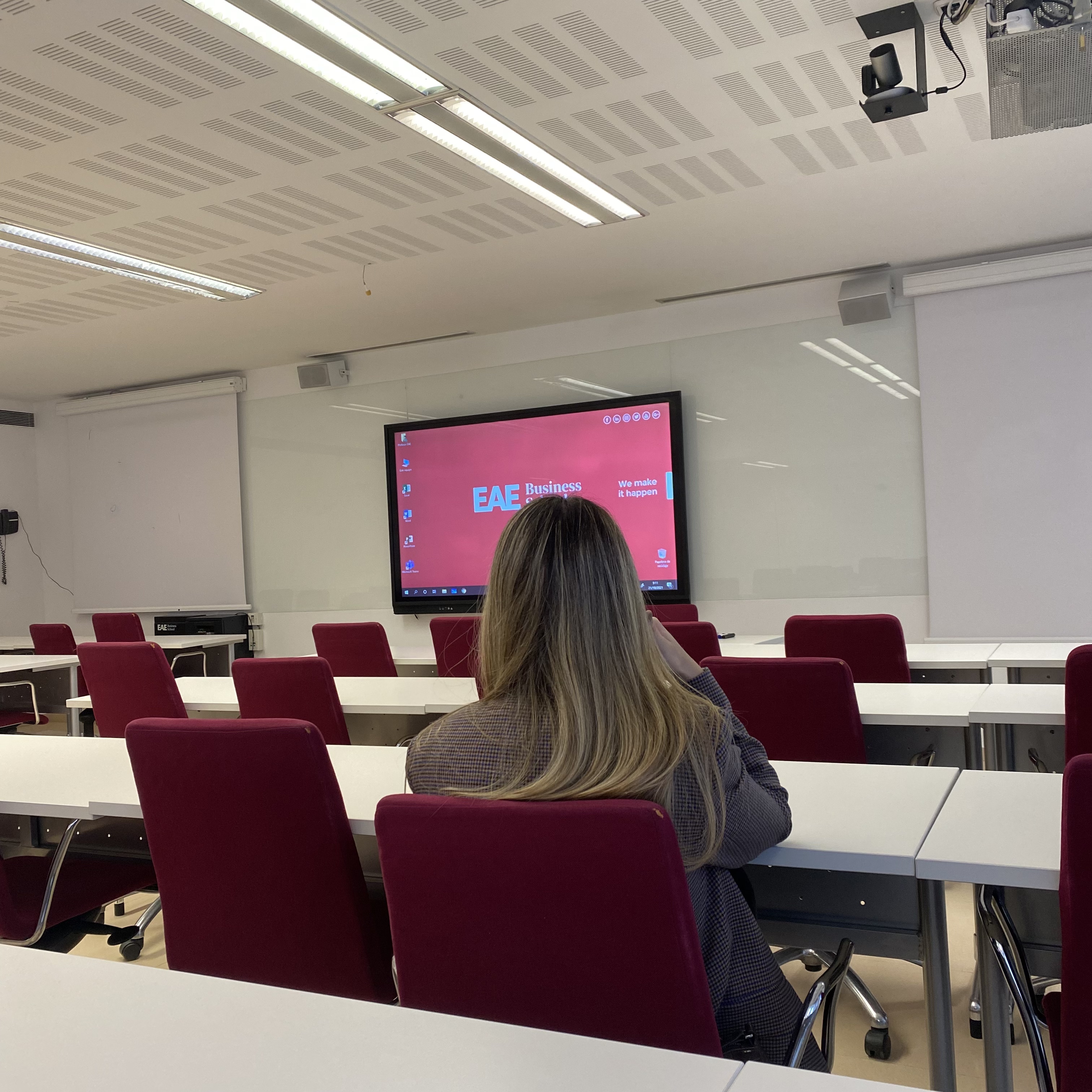 Understanding Transition Words for Essays - Types, Examples, and Tips